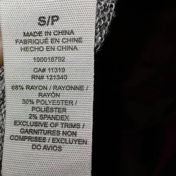 Garage shortsleeve grey lightweight long  sweater with side slit Size Small - Picture 4 of 4